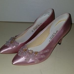 Pink Dyeables 2 womans size 7